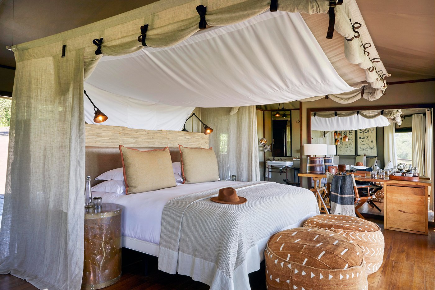 king size bed and mosquito 1