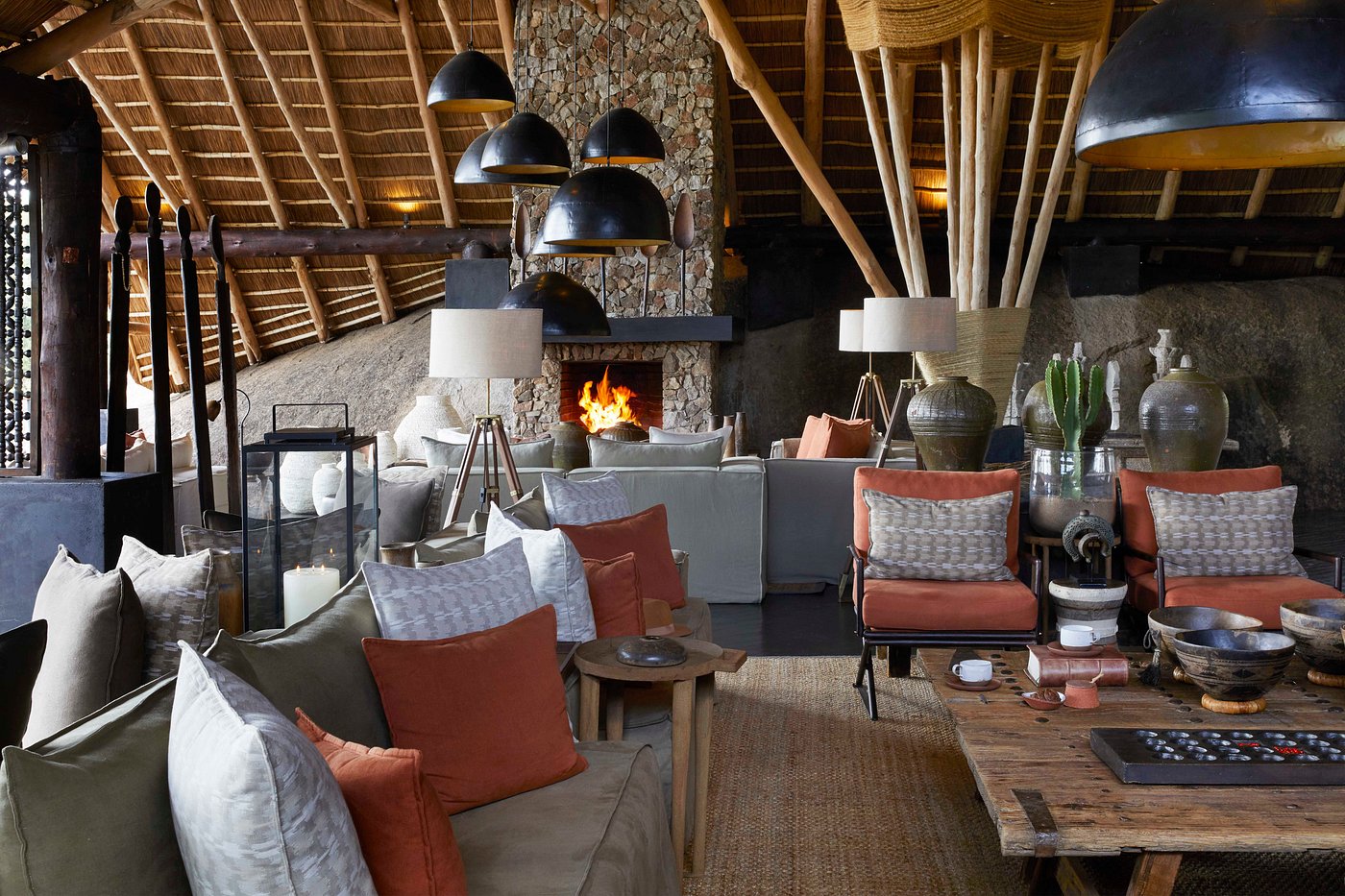 lodge-lounge-area